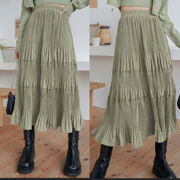 Luxe mint green high waisted plisse pleated ruffle hem maxi skirt